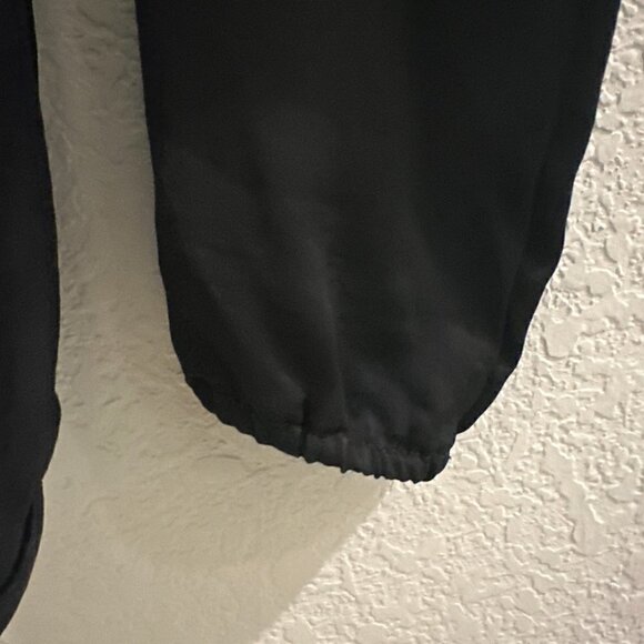 English Laundry Women's Black Long Sleeve Wrap Style Front Top Size Medium - Picture 7 of 8